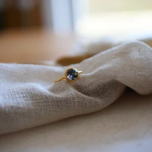 Ring Lavanya von Ginandger