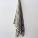 Strandtuch Sonne in Olive von Ley!