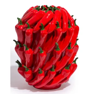 Keramikvase mit roten Chilis