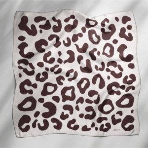 Moxie – Seidenfoulard Untamed Braun 68x68 cm