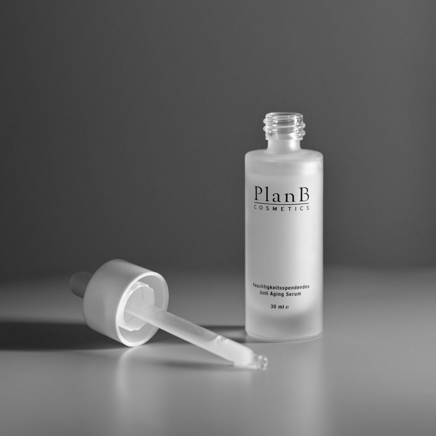 PlanBCosmetics_AntiAgingSerum_01 - zugeschnitten